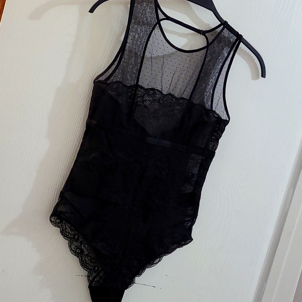 ❤️❤️❤️3 for $20❤️❤️❤️H&M lace bodysuit